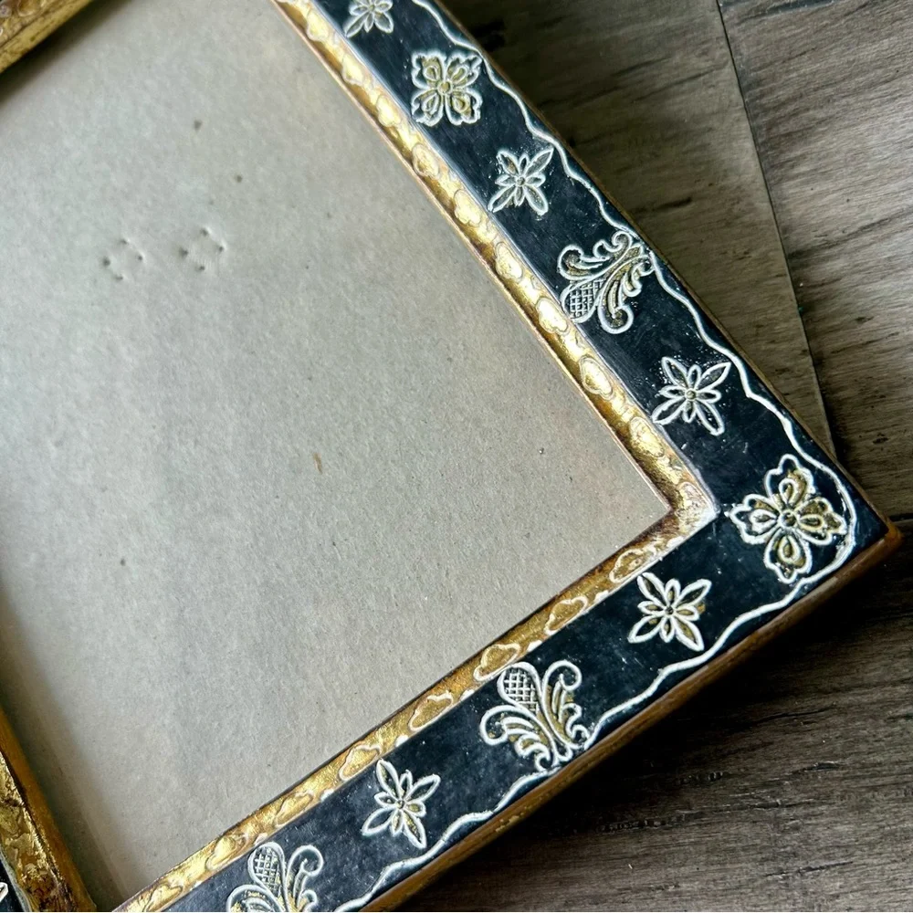 Sicura Shabby Chic French Country Fleur De Lys Picture Frame in Black - Picture 3 of 11